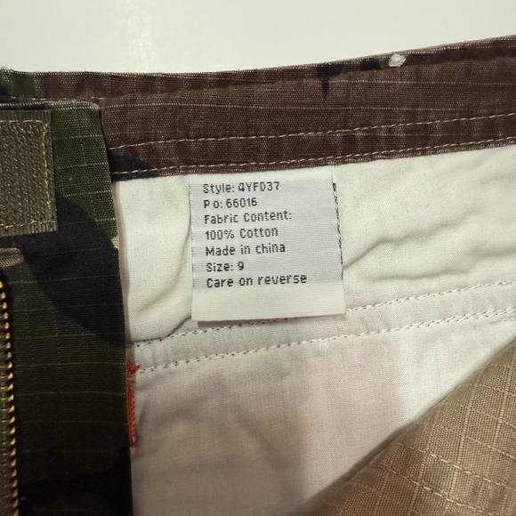 Y2K Mudd Camo size 9 shorts - Picture 4 of 6